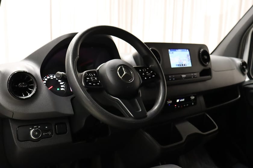 Bild 2 av Mercedes-Benz Sprinter 315 CDI RWD Skåpbil Automat 9G|GPS|Värmare|Backkamera