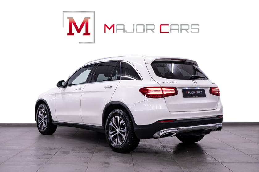Bild 4 av Mercedes-Benz GLC 220 d 4MATIC 4M Burmester Minnepkt 360° Distronic Luftfjädring