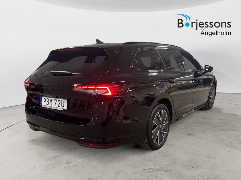Bild 3 av Škoda Superb iV Combi COMBI SPORTLINE 1,5 TSI 204 HK 6 VXL DSG