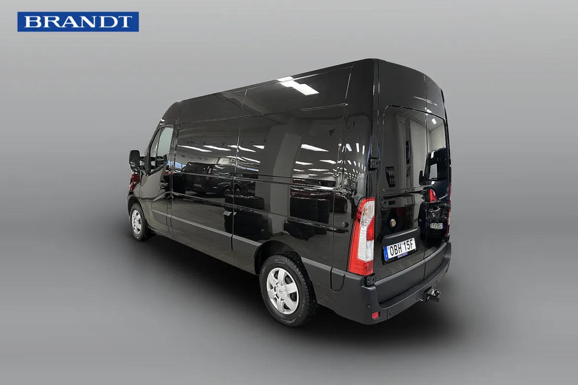 Nissan NV400