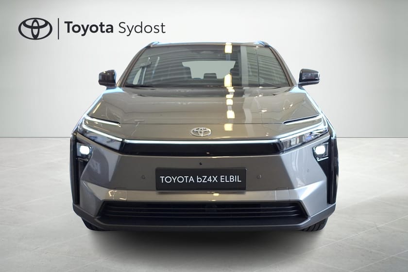 Bild 3 av Toyota bZ4X Active Tech, 360-kamera, Elstol förare, El backlucka, P-sensorer fram och bak, Dödavinkel varnare, Halvskin