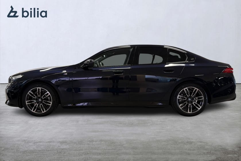 Bild 3 av BMW 530e xDrive M-sport | Drag | Aktiv farth. | Backkamera | H&K