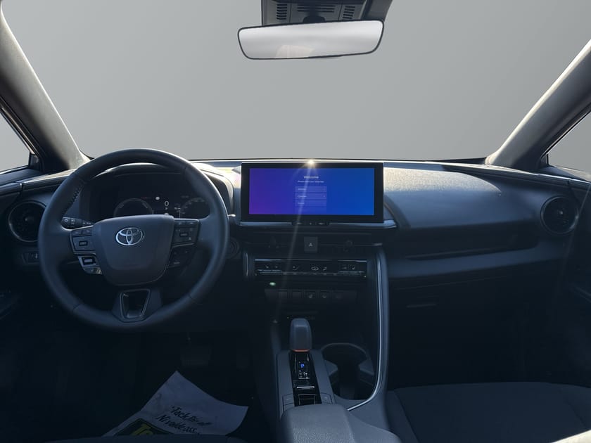 Bild 3 av Toyota C-HR PHEV 2,0 LADDHYBRID FWD STYLE TEKNIKPAKET