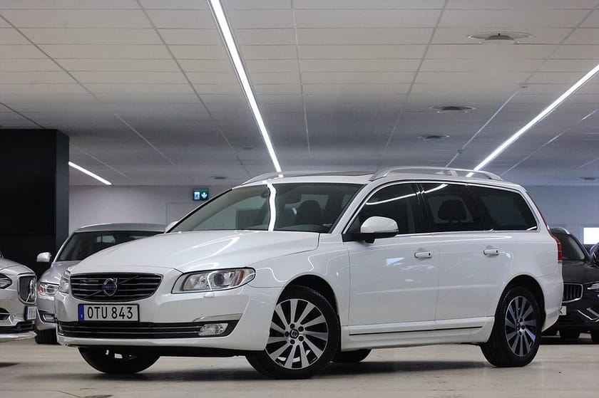 Bild 3 av Volvo V70 D4 181hk Summum Lucka Läder Navi Drag PDC