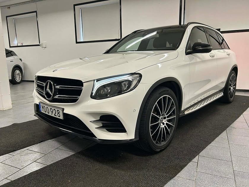 Bild 1 av Mercedes-Benz GLC 220 d 4MATIC 9G-Tronic AMG Line Pano NAVI Burmest Drag