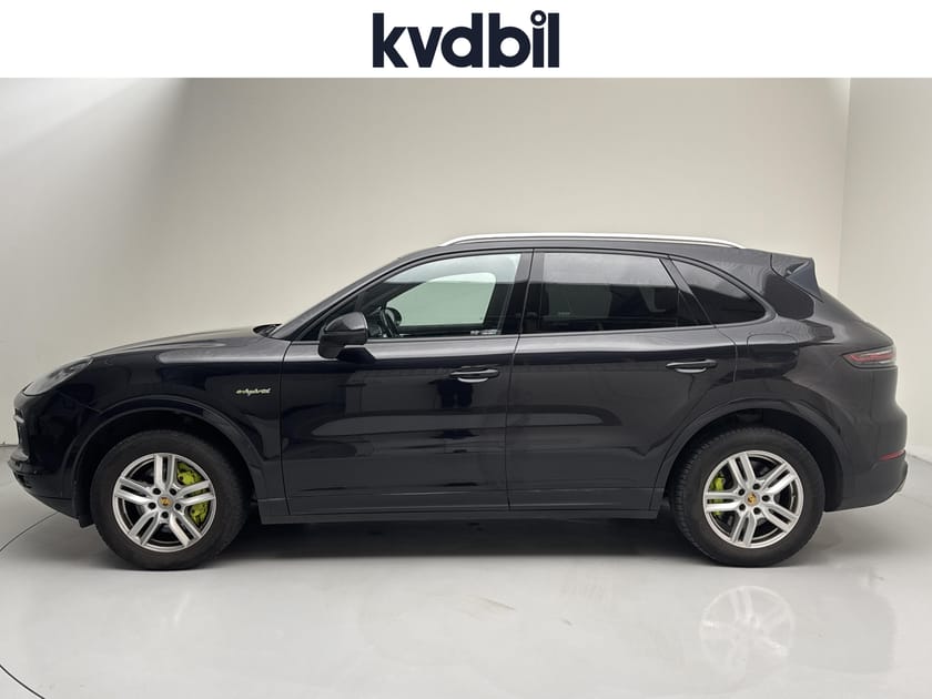 Bild 2 av Porsche Cayenne E-Hybrid (462hk) Panorama Sport Chrono