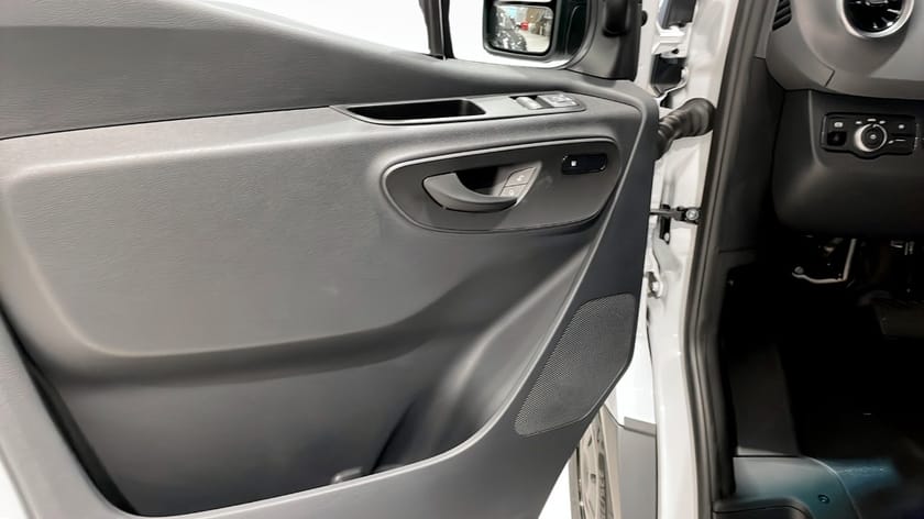 Bild 4 av Mercedes-Benz eSprinter 414 81 kWh SKÅP A2 PRO