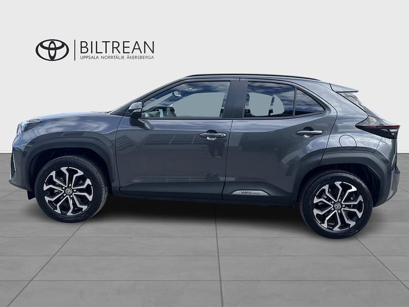 Bild 3 av Toyota Yaris Cross Hybrid 115 1,5 Active Plus Säkerhetspaket V-hjul Ingår!