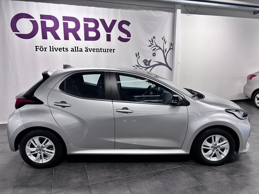 Bild 3 av Mazda 2 Hybrid Hybrid, 1.5 116 hk CVT Agile + Comfort Pack, Backkamera