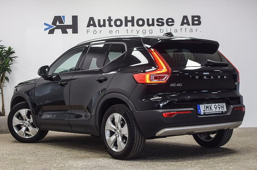 Bild 2 av Volvo XC40 T2 Momentum Bränslevärmare Drag Garanti