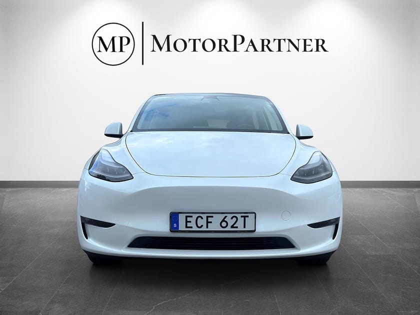 Bild 4 av Tesla Model Y Long Range AWD Autopilot Dragkrok MOMS 514hk