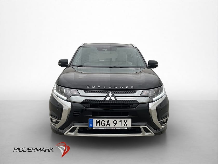 Bild 2 av Mitsubishi Outlander PHEV 224hk AWD Business 360º Skinn Drag