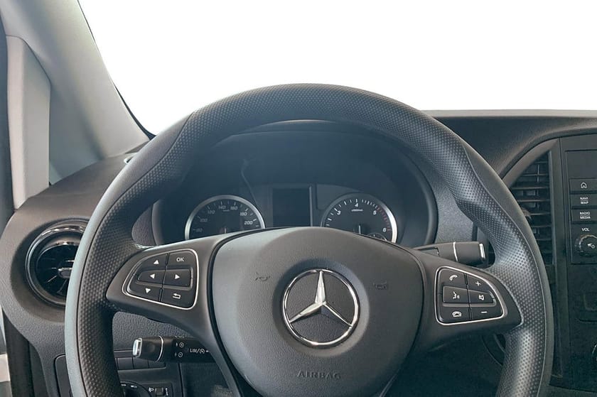 Bild 5 av Mercedes-Benz Vito 114 CDI 4x4 3.0t skåp  automat
