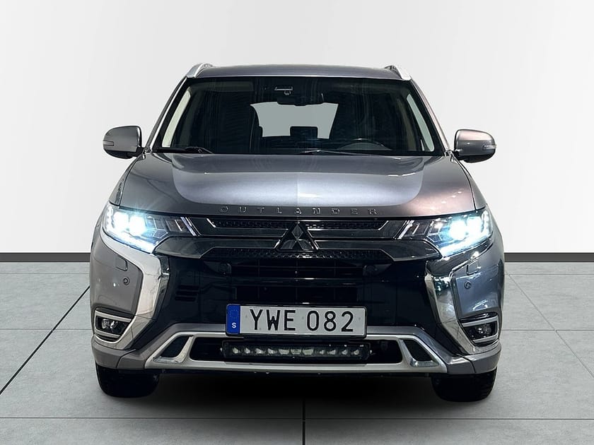 Bild 2 av Mitsubishi Outlander PHEV CVT Kamera Drag Rattvärme Mvärm LED-ramp SoV