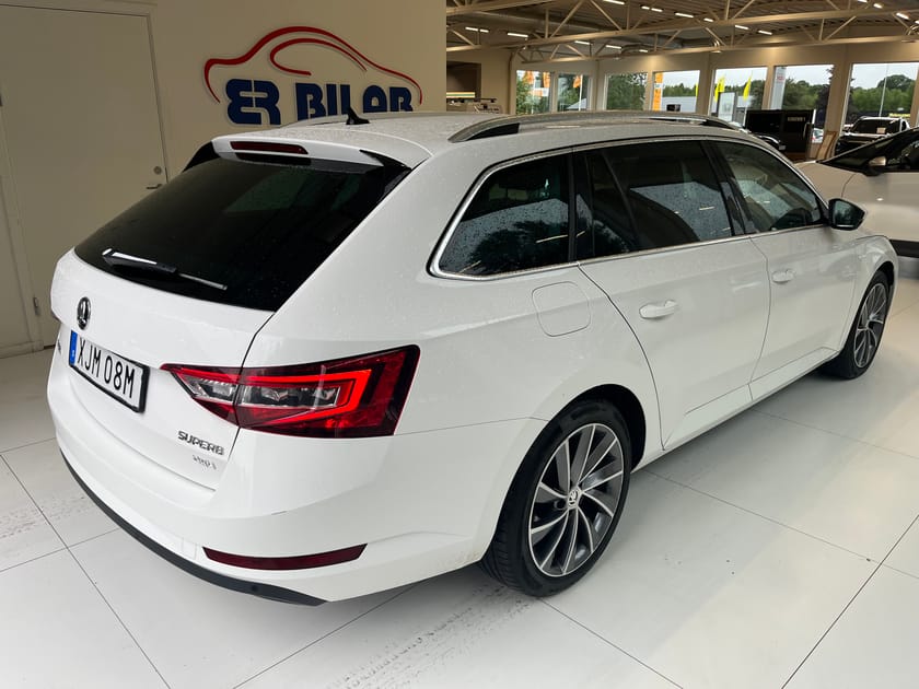 Bild 3 av Škoda Superb Kombi 2,0 TDI 4*4 Aut