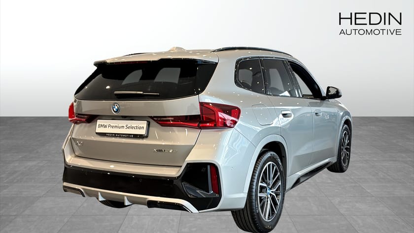 Bild 2 av BMW X1 xDrive25e M sport, Dragkrok, Rattvärme