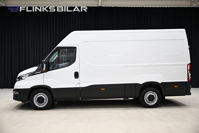 Bild 2 av Iveco Daily 35-140 Van 136HK L3H2 Automat|Webasto|3.5ton-dragvikt|Lågmil|Moms