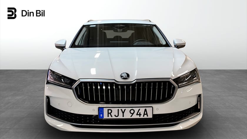 Bild 4 av Škoda Superb iV Combi 204 hk Laddhybrid Selection Drag P-Värm