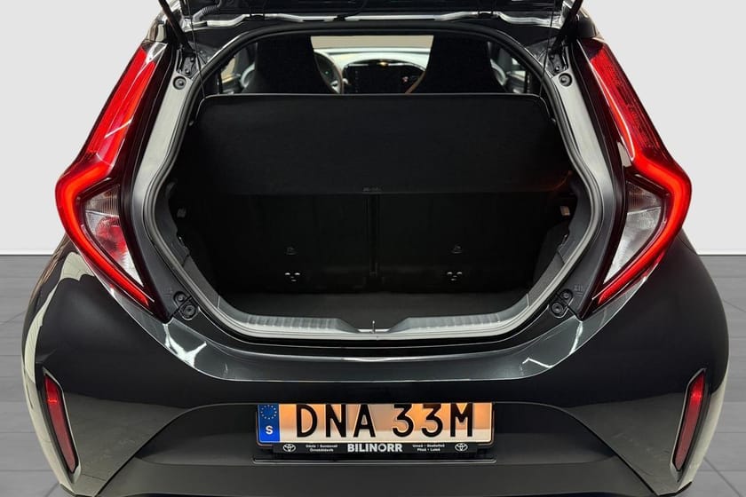 Bild 4 av Toyota Aygo X 1,0 S-CVT PLAY COMFORT & STYLE V-HJUL