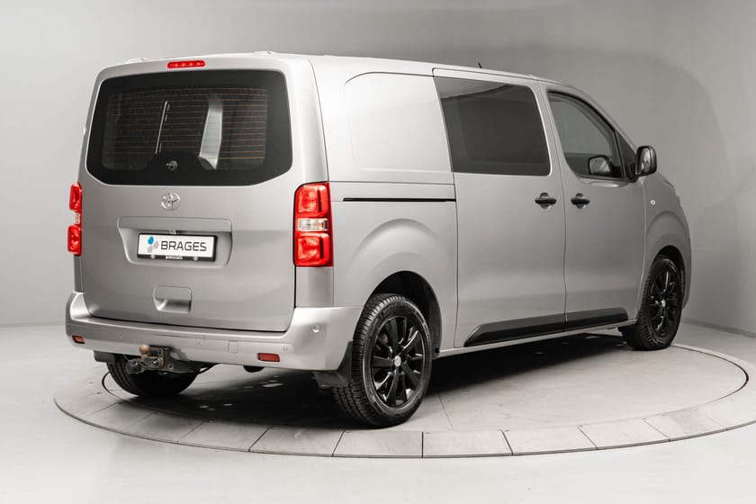 Bilde 4 av Toyota Proace 2,0 D 144 Comfort Black Pack L1H1 THB aut
