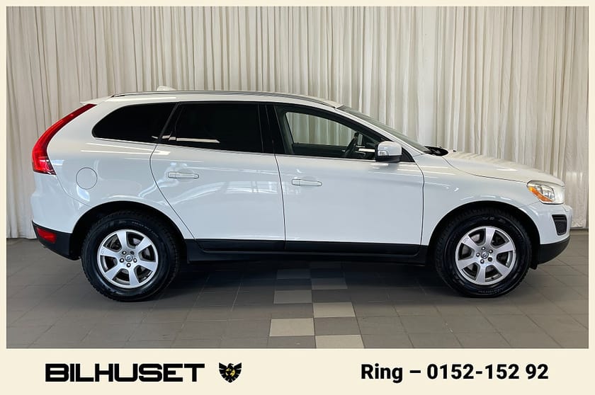 Bild 3 av Volvo XC60 D3 AWD AUT SUMMUM VÄRMARE DRAG LÄDER