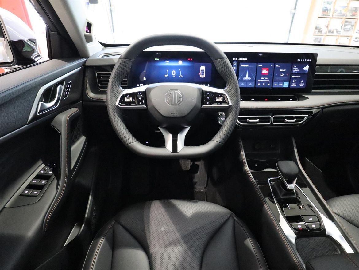 MG HS PHEV Automatic, 2-trins, 307ps, 2024