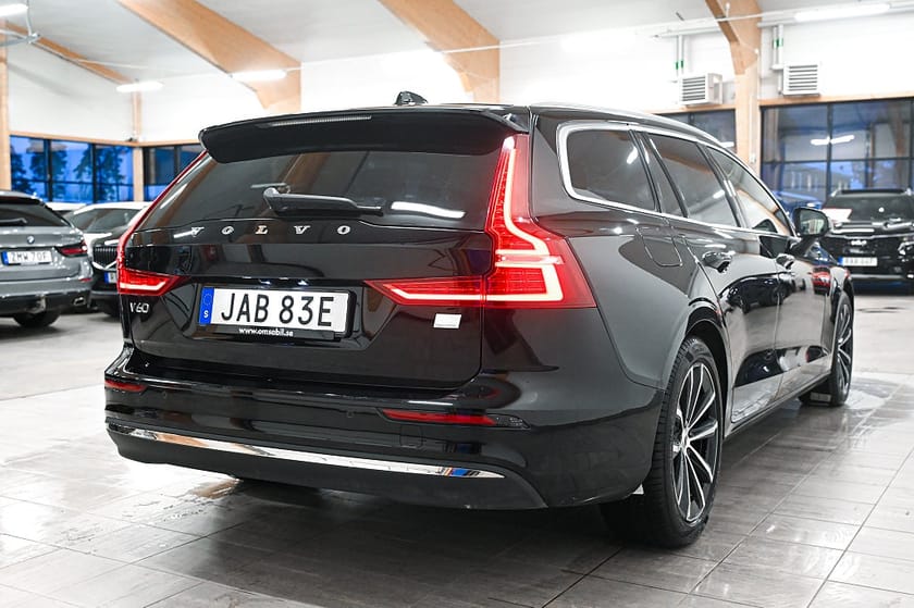 Bild 5 av Volvo V60 Recharge T6 AWD Plus Bright BLIS 350hk