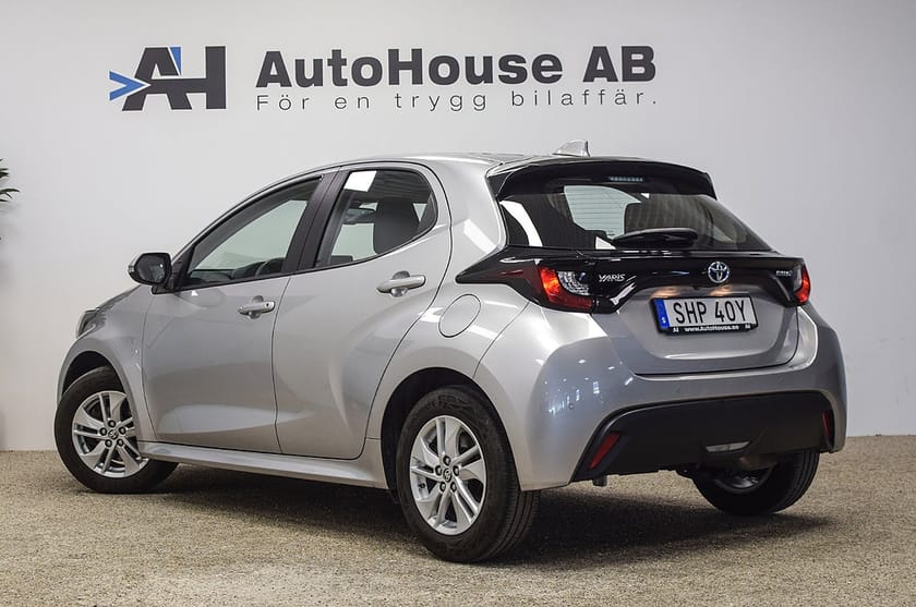 Bild 2 av Toyota Yaris Hybrid Active Backkamera CarPlay Rattvärme Garanti