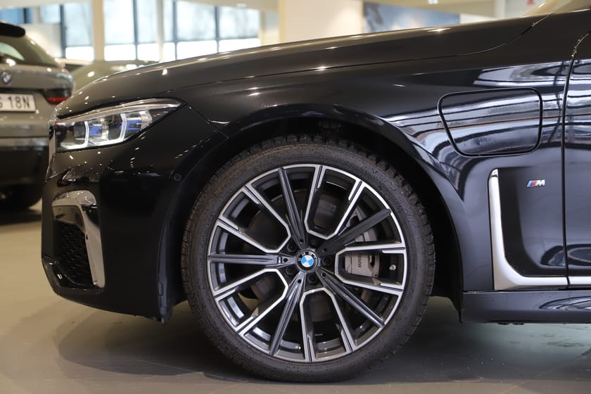 Bild 4 av BMW 745Le xDrive Bowers & Wilkins / Night Vision / Sky Lounge / Soft Close