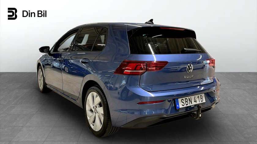 Bild 3 av Volkswagen Golf 1.5 eTSI 150hk DSG Drag B-kamera