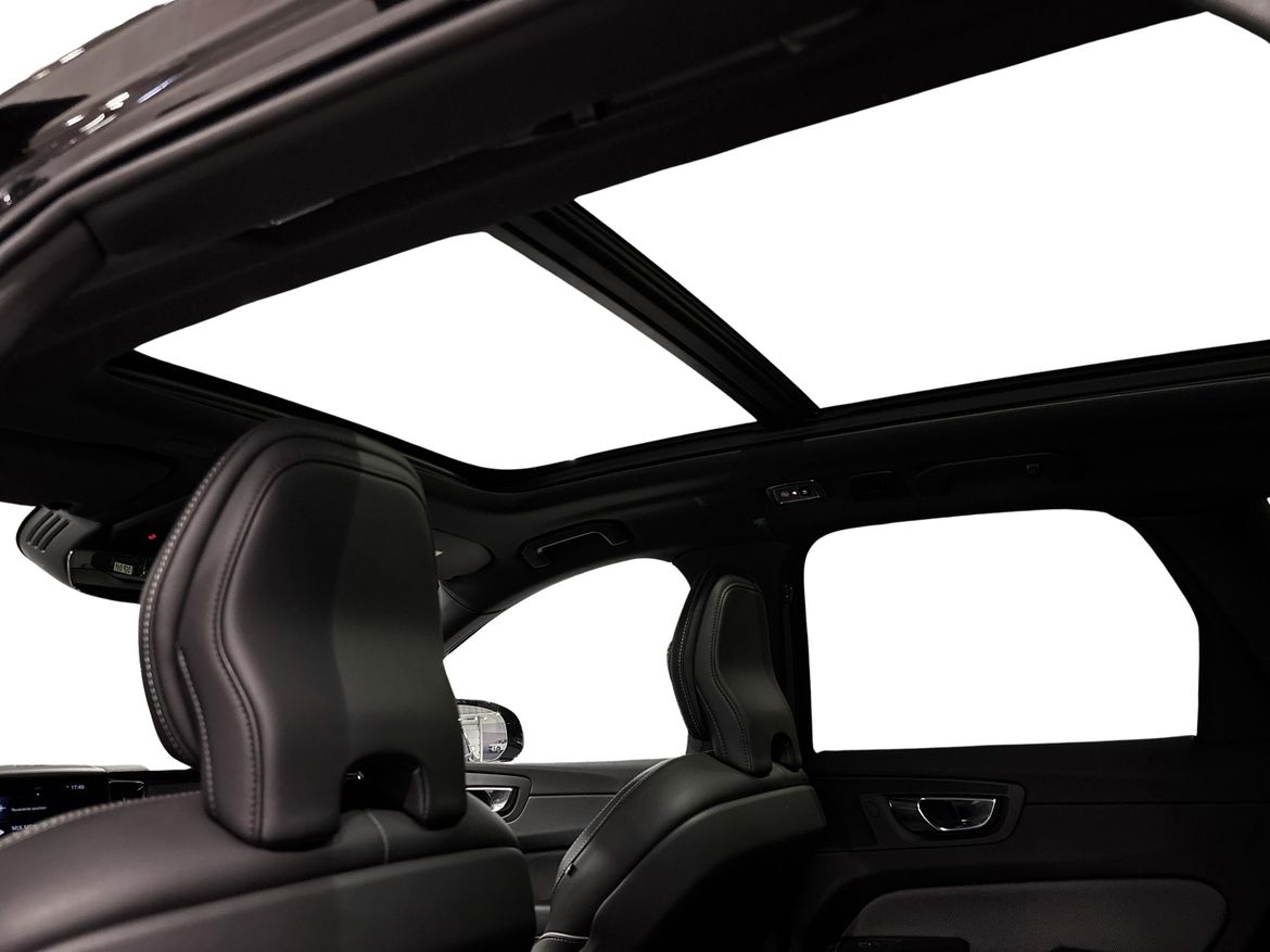 Volvo XC60 2021 - miniatyr 10