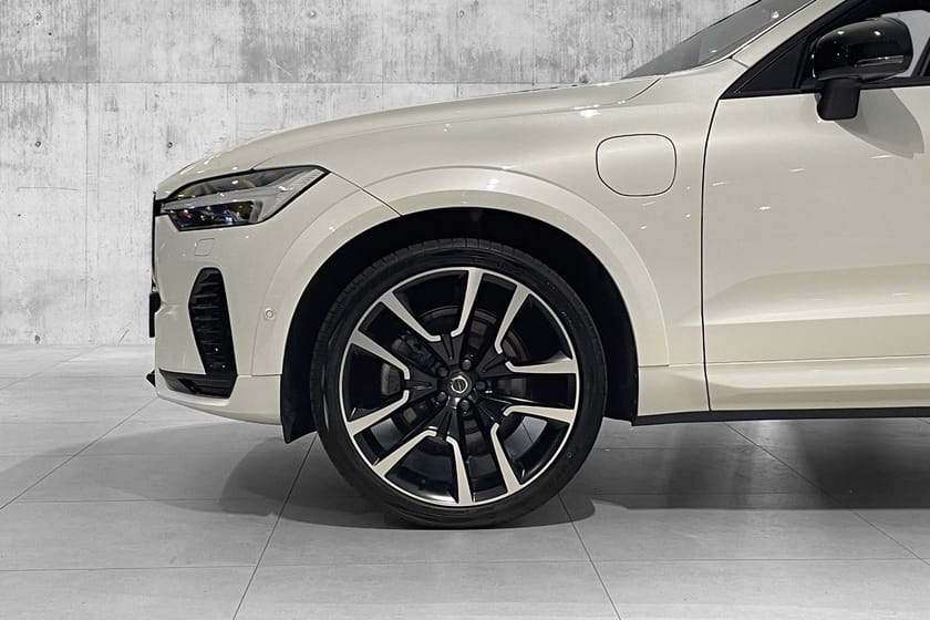 Bilde 3 av Volvo XC60 Recharge T8 Ultima KROK|PANO|22"|360|HUD|H&K|TONEDE