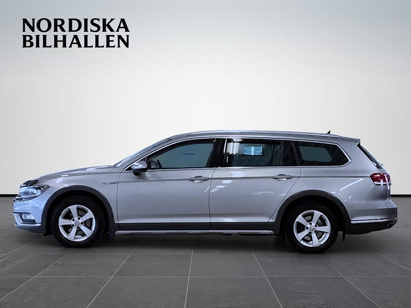 Bild 4 av Volkswagen Passat Alltrack 2.0 TDI DPF SCR 4Motion Ny kamrem Drag Värmare