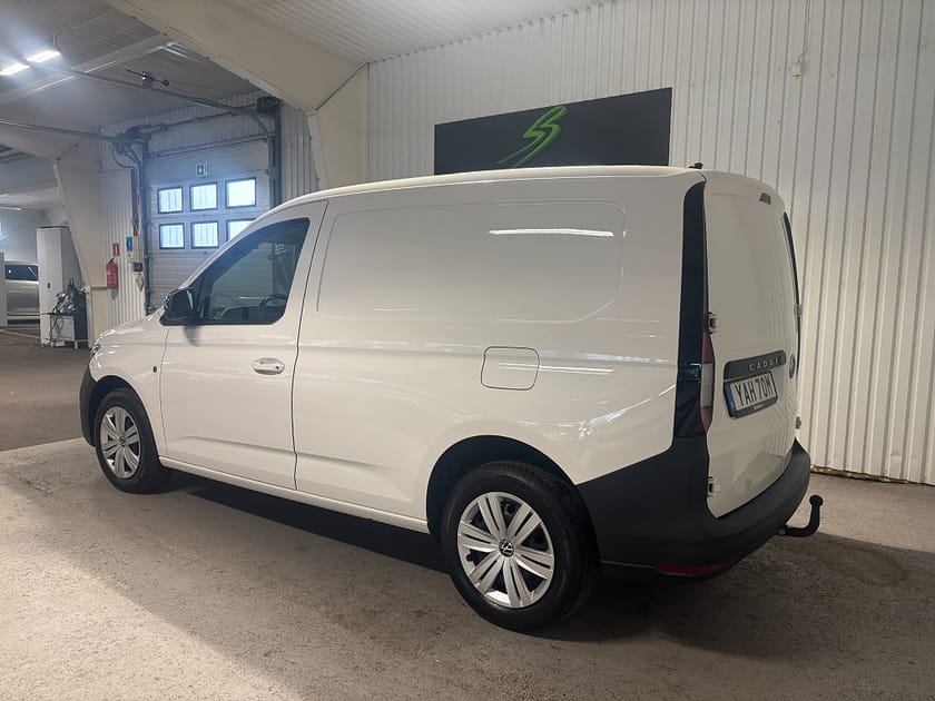 Bild 3 av Volkswagen Caddy Cargo 1.5 TSI Värmare Drag Kamera Carplay