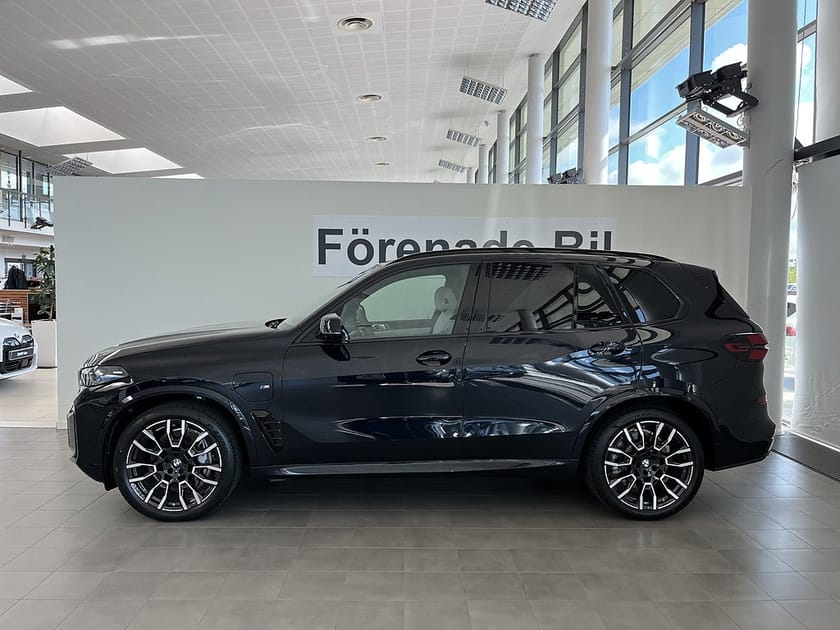 Bild 3 av BMW X5 xDrive50e 3,95 ränta M Sport Pro Drag H/K Panorama