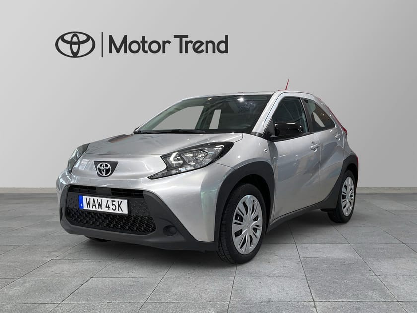 Bild 1 av Toyota Aygo X 1.0 M5 PLAY VHJUL