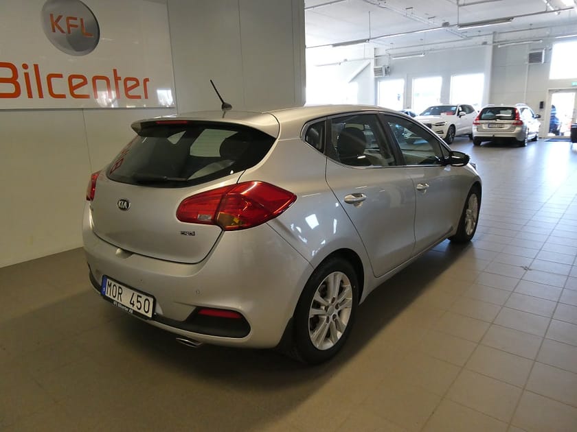 Bild 4 av Kia cee'd 1.6 CRDi Aut-M-Värmare-Rattvärme-Bluetooth-SoV