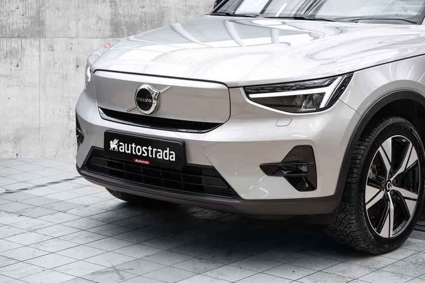 Bilde 2 av Volvo C40 Recharge Twin motor Plus 408 hk, Glasstak, El.sete, Navi, ++