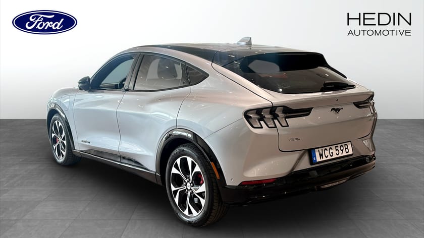 Bild 2 av Ford Mustang Mach-E Long Range AWD Teknikpaket 351hk