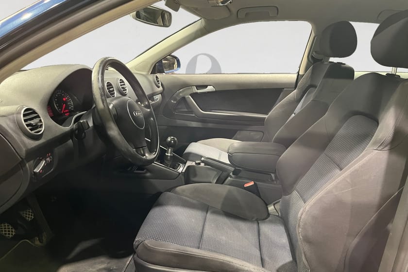 Bild 3 av Audi A3 3.2 VR6 250 HK Q AMBITION CD/RADIO NYSERV 23000MIL