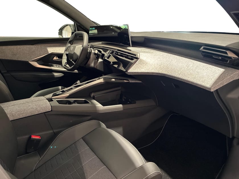 Bild 4 av Peugeot 3008 Hybrid 145 GT 5-d SUV