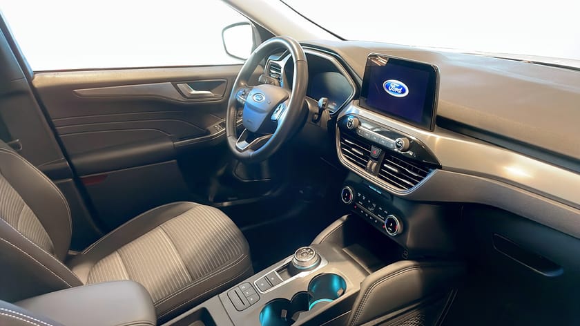 Bild 3 av Ford Kuga Plug-In Hybrid Titanium 225HK | Dragkrok