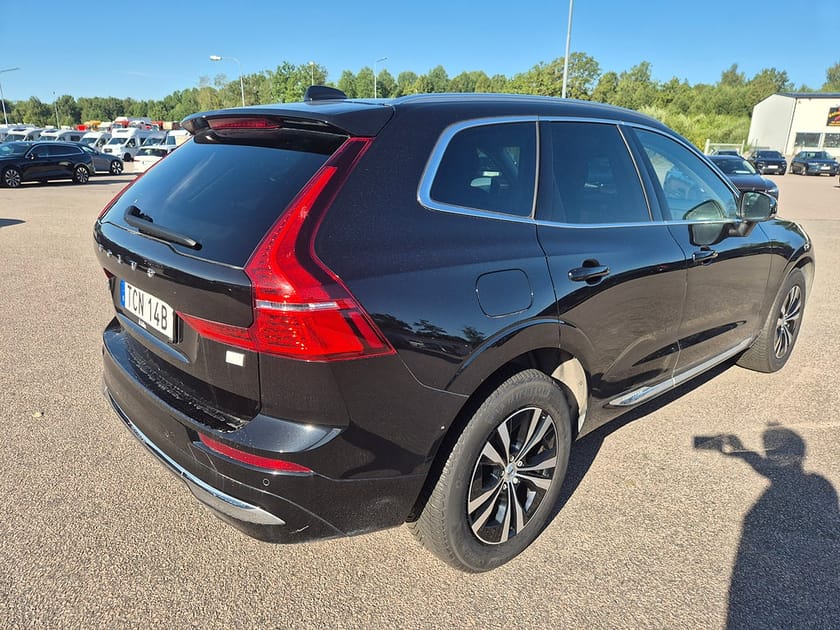 Bild 3 av Volvo XC60 T6 Recharge Core Bright plug in AWD 350HK 4x4 Panorama