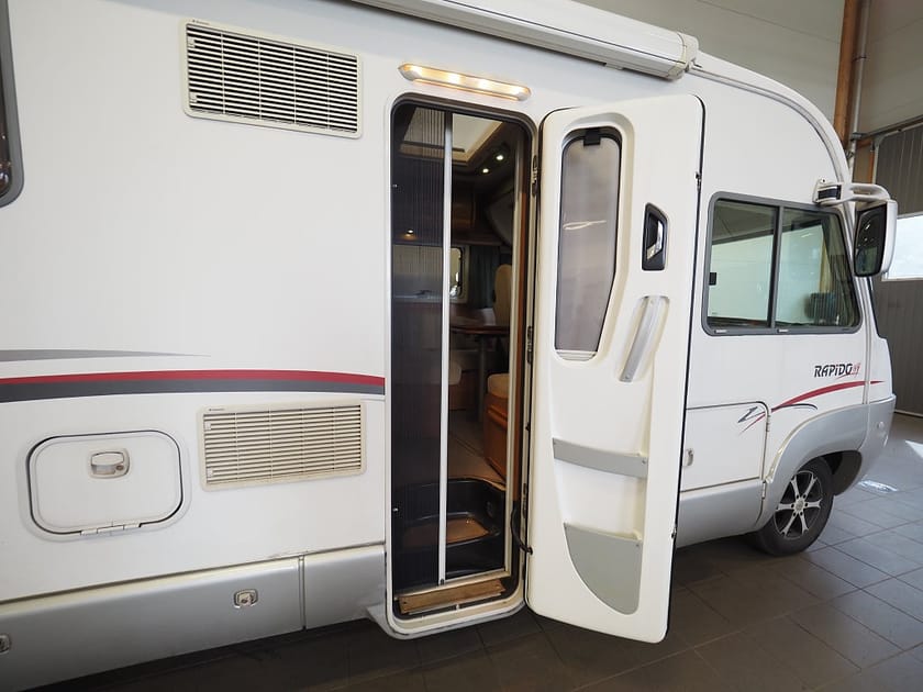 Bild 5 av Rapido Campervan Mercedes-Benz M996 Mercedes Benz I Aut I 150hk I Långbäddar