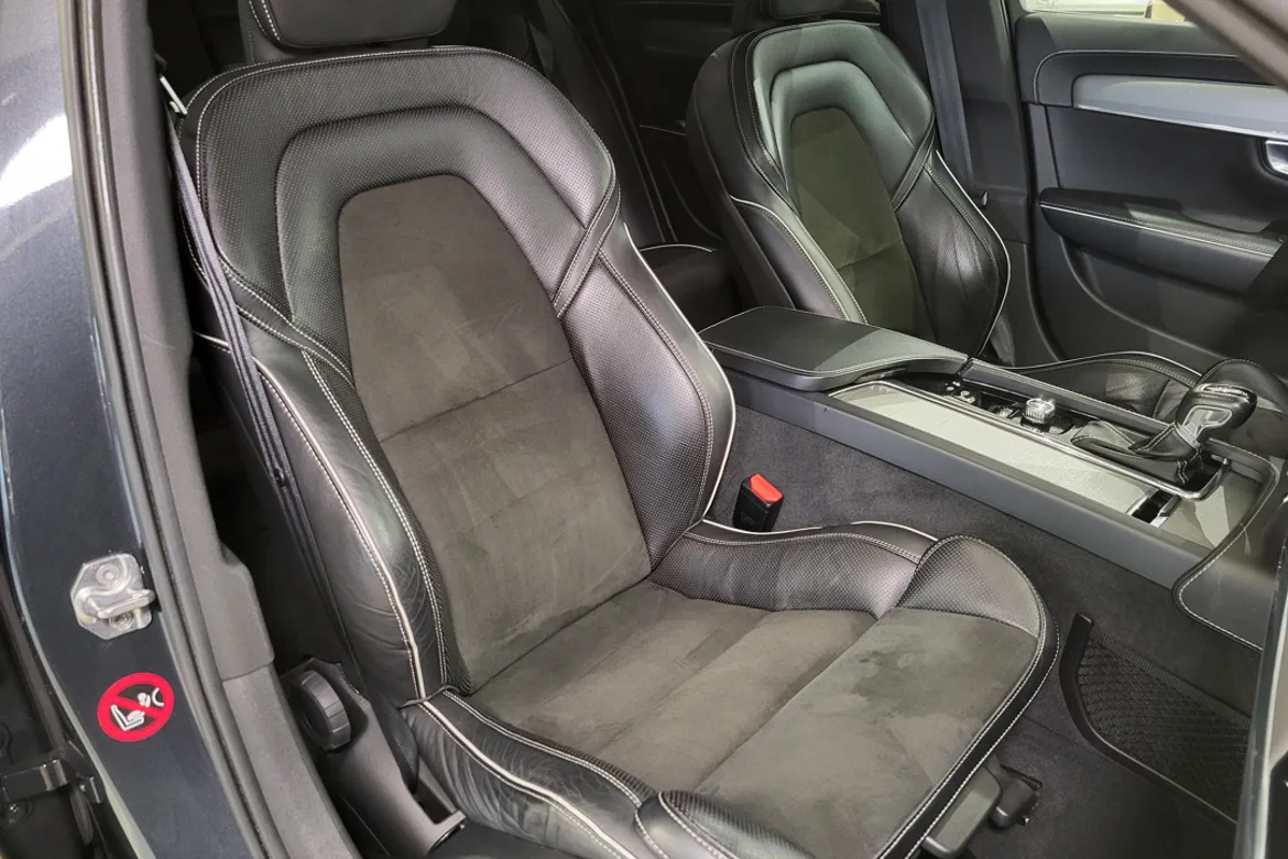 Volvo V90 T4