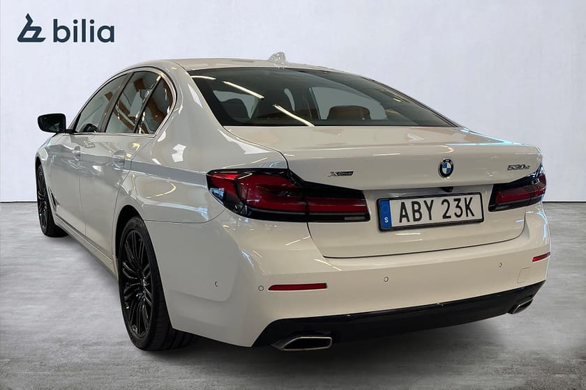 Bild 2 av BMW 530e xDrive Sedan Värmare Backkamera Navi Rattvärme Dragkrok