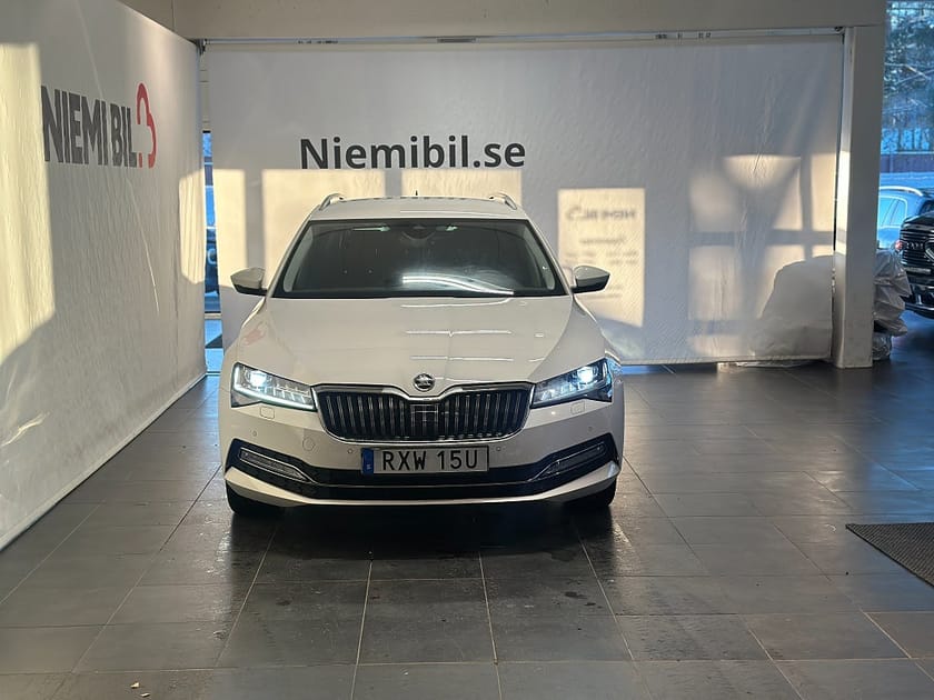 Bild 2 av Škoda Superb Kombi Skoda 2.0 TDI 4x4 Business Edition Skinn/Dvärm