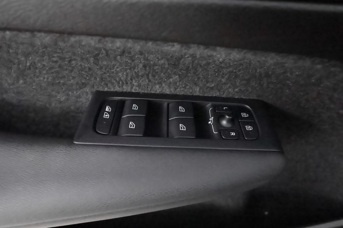 Volvo XC40 2024 - miniatyr 16