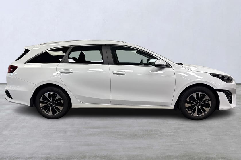 Bild 3 av Kia Ceed Sportswagon Plug-in Hybrid PHEV Action