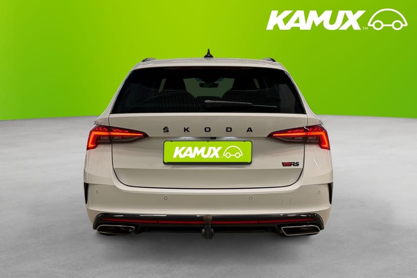 Bild 5 av Škoda Octavia Kombi RS Combi 2.0 TDI 4x4 DSG B-kam Drag 200 hk